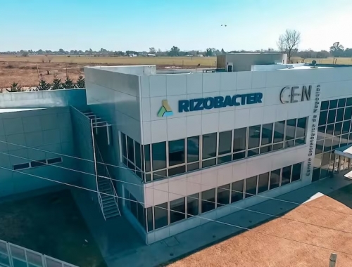 Rizobacter busca reestructurar una deuda tras no pagar un vencimiento y sufrir una baja de calificación