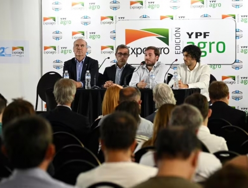 Importaciones el equipo económico de Luis Caputo negó un “aluvión” de compras al exterior