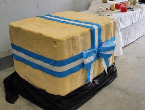 Villa María presentó un queso de 1.000 kilos, el más grande de Latinoamérica